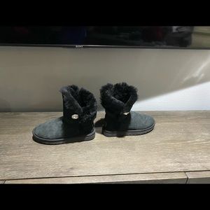 Ugg womens bling button Boots size 7